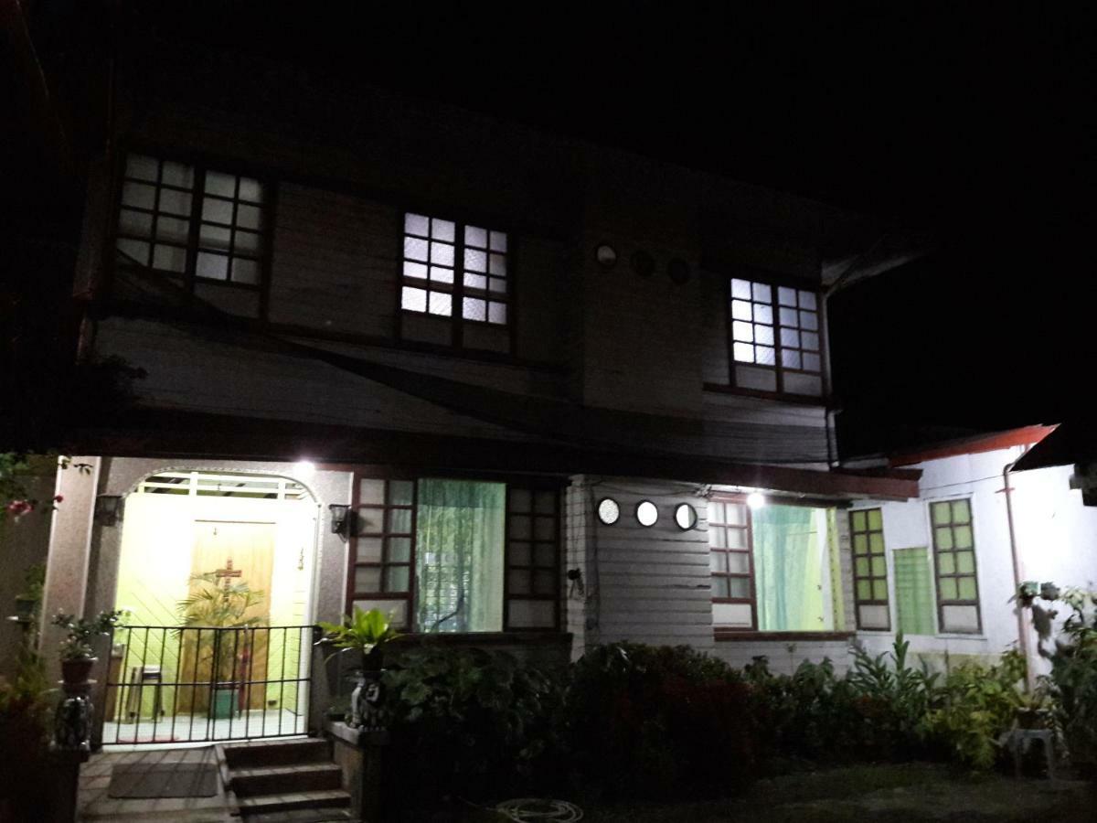 Green Bamboo Transient House Iloilo City Bagian luar foto