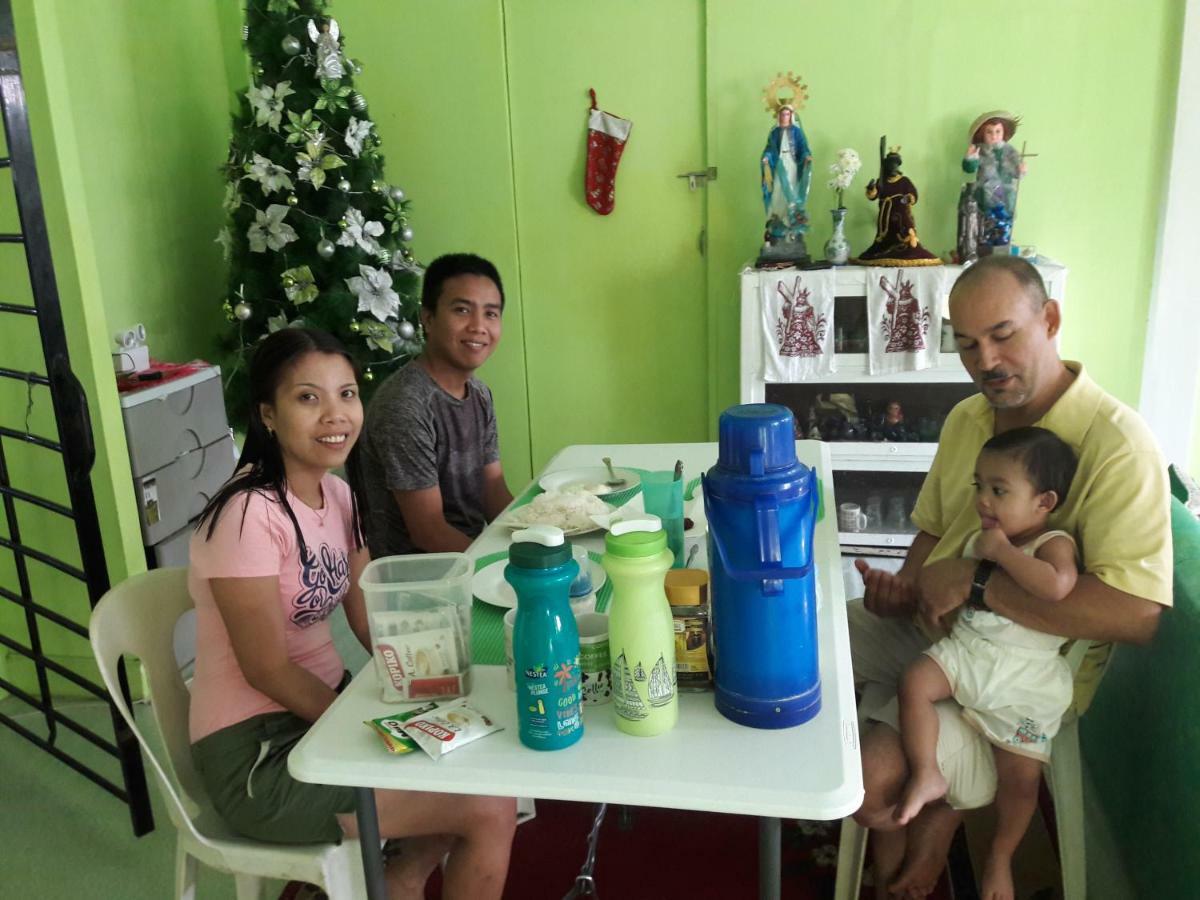 Green Bamboo Transient House Iloilo City Bagian luar foto